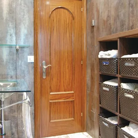 3 Bedroom Awesome In Antromero *